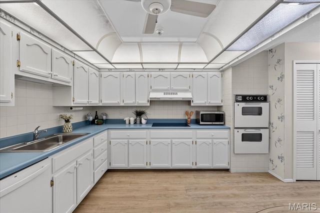 539 Coeur De Royale Drive 204, Creve Coeur, MO 63141