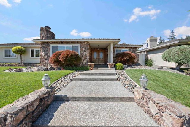1588 Robsheal Drive, San Jose, CA 95125