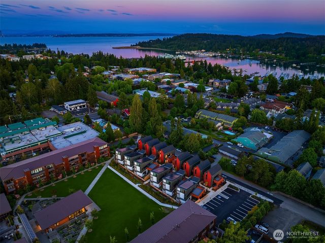 228 Canopy Path NW, Bainbridge Island, WA 98110