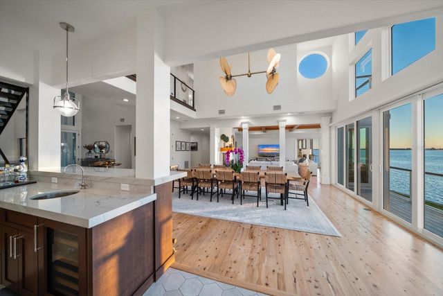 418 ST ANDREWS DRIVE, Belleair, FL 33756