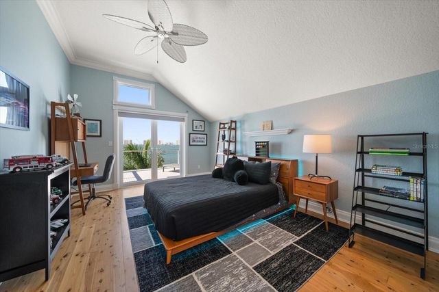 418 ST ANDREWS DRIVE, Belleair, FL 33756