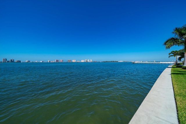 418 ST ANDREWS DRIVE, Belleair, FL 33756