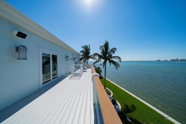 418 ST ANDREWS DRIVE, Belleair, FL 33756