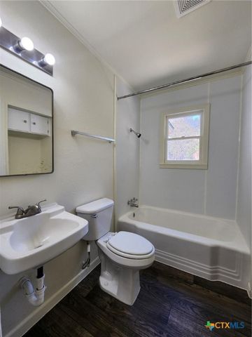 124 Circle Drive, Belton, TX 76513