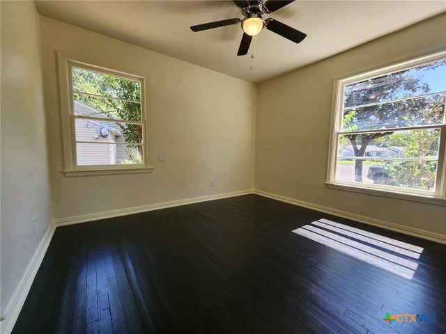 124 Circle Drive, Belton, TX 76513