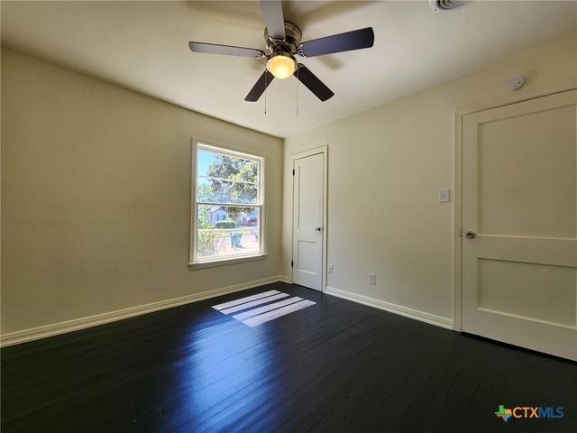 124 Circle Drive, Belton, TX 76513