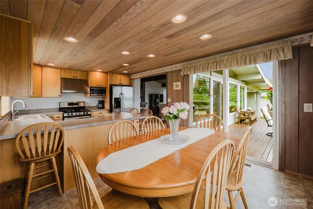 8167 E Cricket Lane, Port Orchard, WA 98366