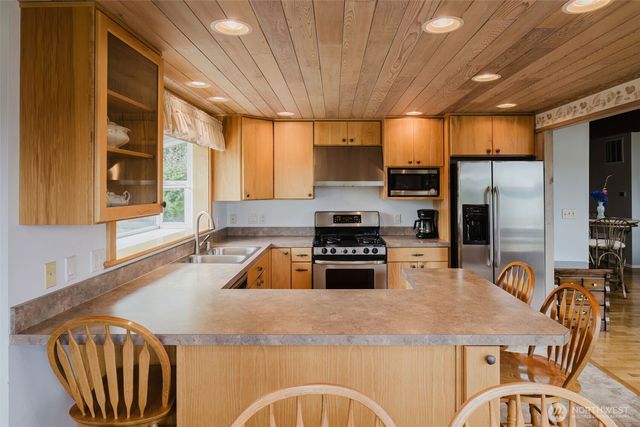 8167 E Cricket Lane, Port Orchard, WA 98366