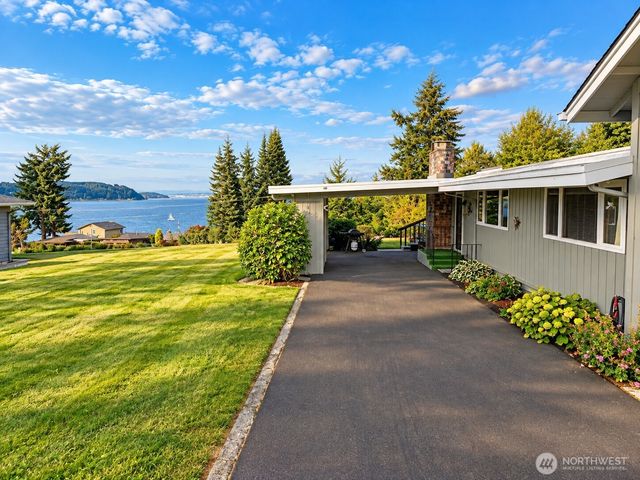 8167 E Cricket Lane, Port Orchard, WA 98366