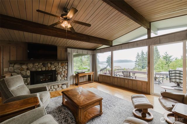 8167 E Cricket Lane, Port Orchard, WA 98366