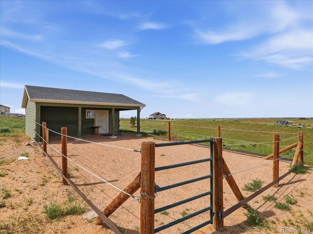 16478 Essex Rd S, Platteville, CO 80651