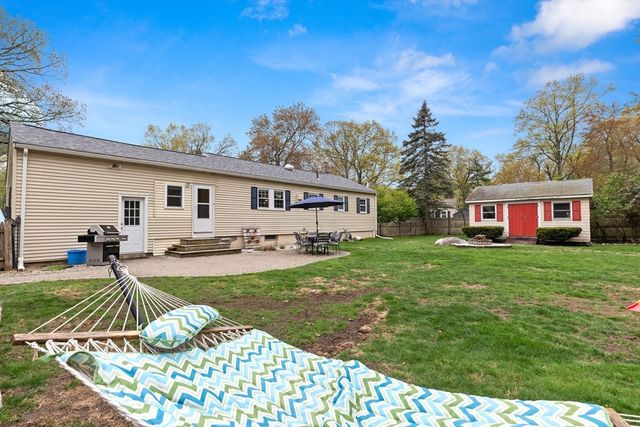 111 Locke Rd, Chelmsford, MA 01824