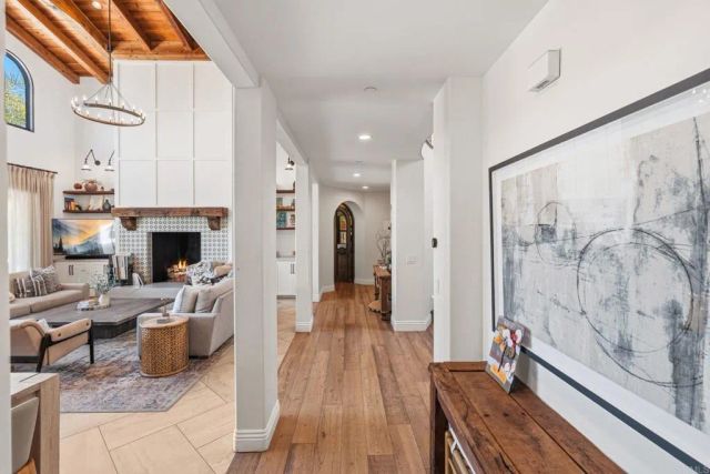 1668 Crest Drive, Encinitas, CA 92024
