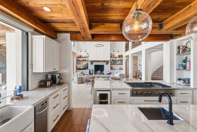 1668 Crest Drive, Encinitas, CA 92024