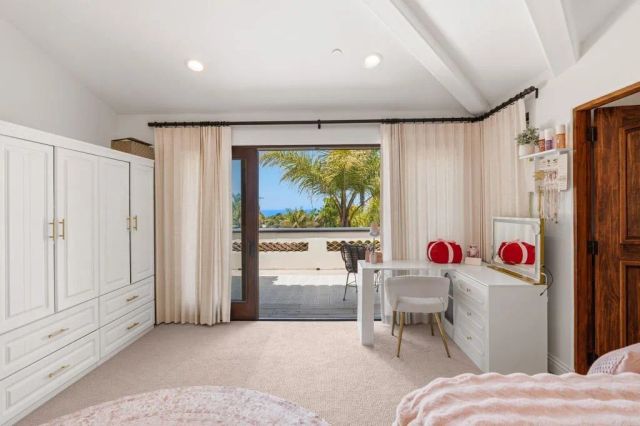 1668 Crest Drive, Encinitas, CA 92024