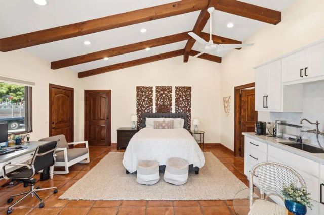 1668 Crest Drive, Encinitas, CA 92024