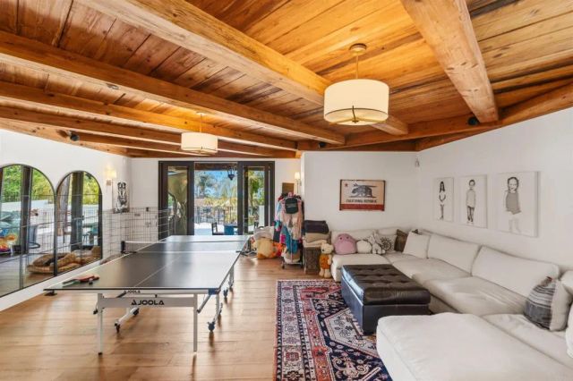 1668 Crest Drive, Encinitas, CA 92024