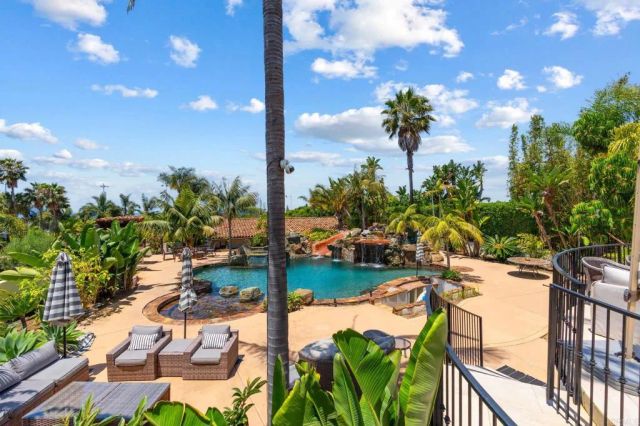 1668 Crest Drive, Encinitas, CA 92024