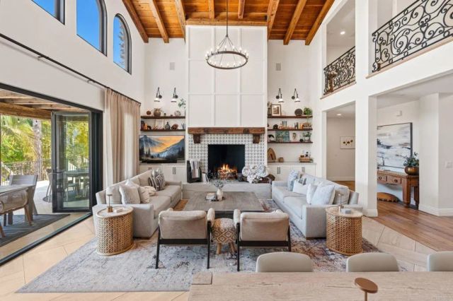 1668 Crest Drive, Encinitas, CA 92024