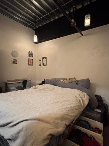 950 Broadway 24, Chelsea, MA 02150