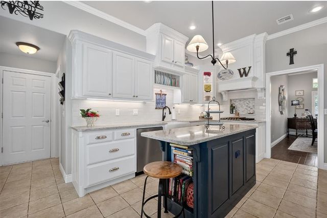 1372 Fox Run Lane, Blanchard, OK 73010