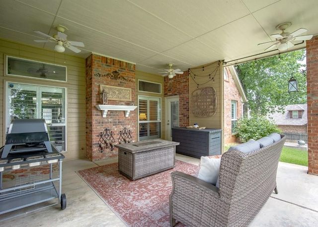 1372 Fox Run Lane, Blanchard, OK 73010