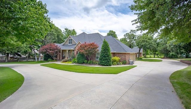 1372 Fox Run Lane, Blanchard, OK 73010