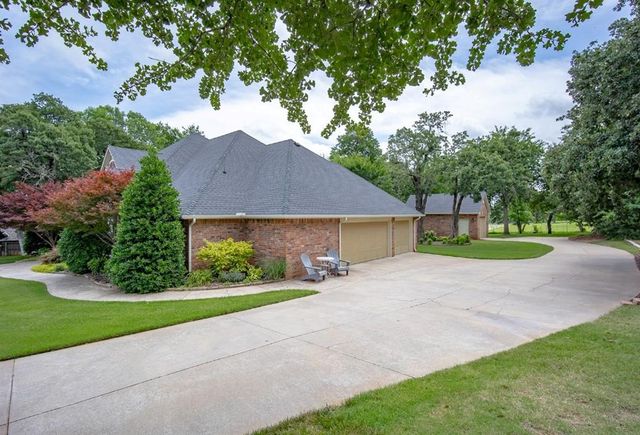 1372 Fox Run Lane, Blanchard, OK 73010