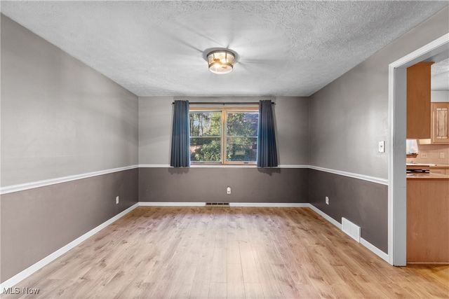 2424 Lyndon Drive, Green, OH 44685