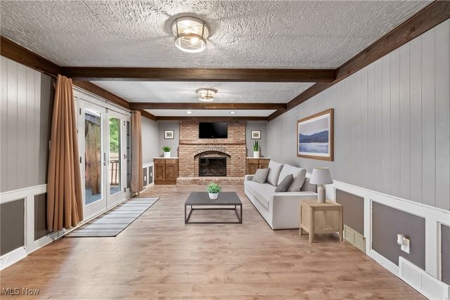 2424 Lyndon Drive, Green, OH 44685