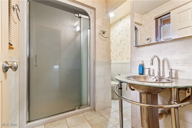 2424 Lyndon Drive, Green, OH 44685