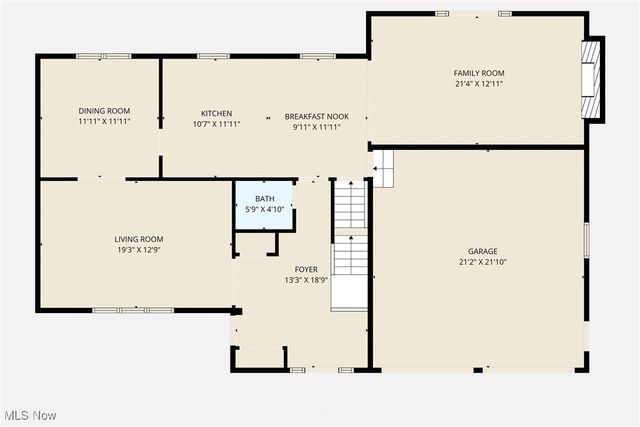 2424 Lyndon Drive, Green, OH 44685