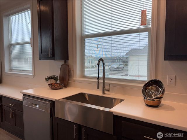 876 N Rock Rose Avenue, Sequim, WA 98382