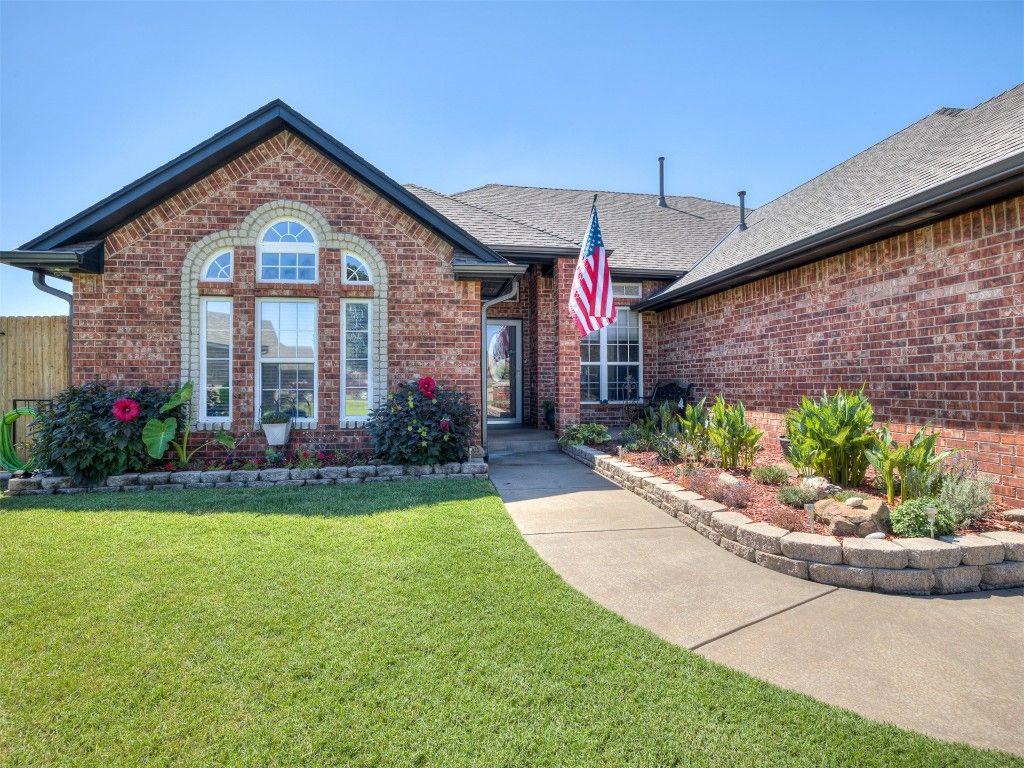 4101 Evening Star Court, Yukon, OK 73099