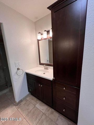 7300 N DREAMY DRAW Drive 102, Phoenix, AZ 85020