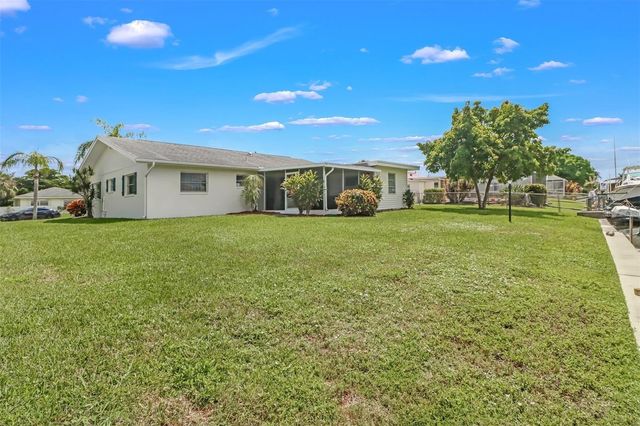 4711 FOREST GLEN DRIVE, North Fort Myers, FL 33903