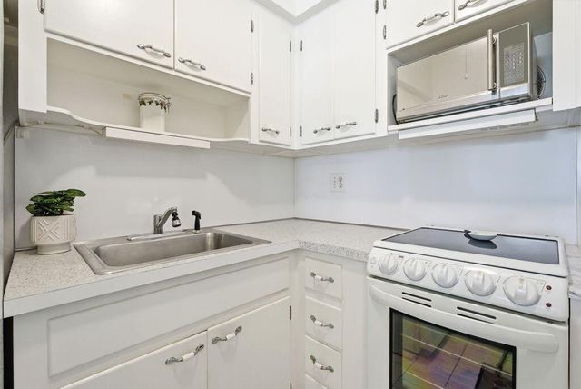 801 Atlantic Shores Boulevard 208, Hallandale Beach, FL 33009