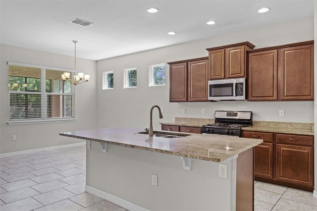 405 E FREESIA COURT, Deland, FL 32724