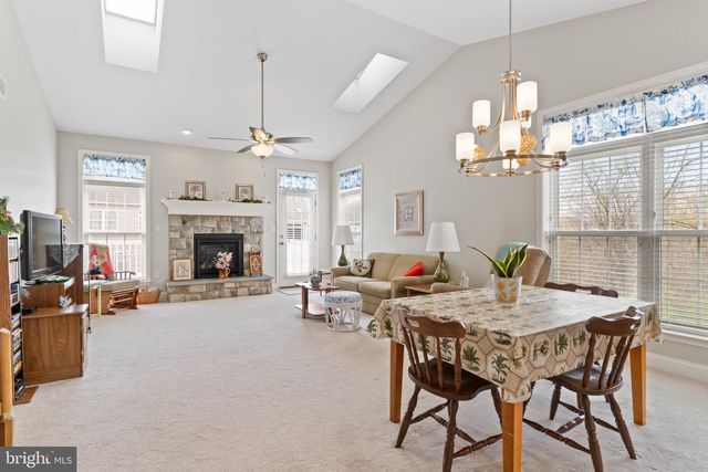 1635 SHADY MAPLE CT, Mechanicsburg, PA 17050