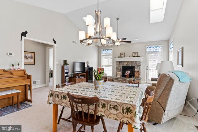 1635 SHADY MAPLE CT, Mechanicsburg, PA 17050