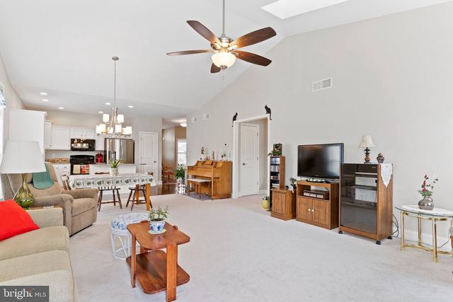 1635 SHADY MAPLE CT, Mechanicsburg, PA 17050