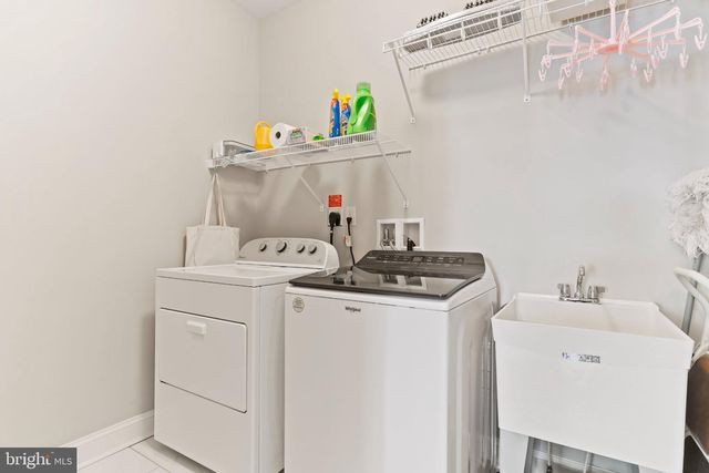 1635 SHADY MAPLE CT, Mechanicsburg, PA 17050