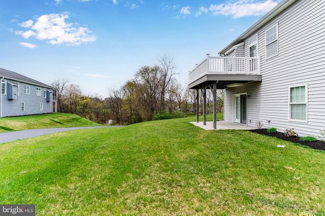 1635 SHADY MAPLE CT, Mechanicsburg, PA 17050