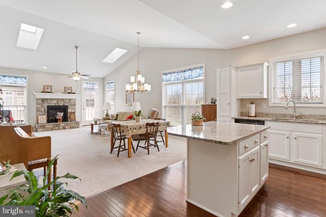 1635 SHADY MAPLE CT, Mechanicsburg, PA 17050