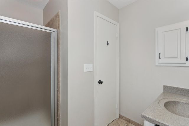 2432 N Rutland Ct, Wichita, KS 67226