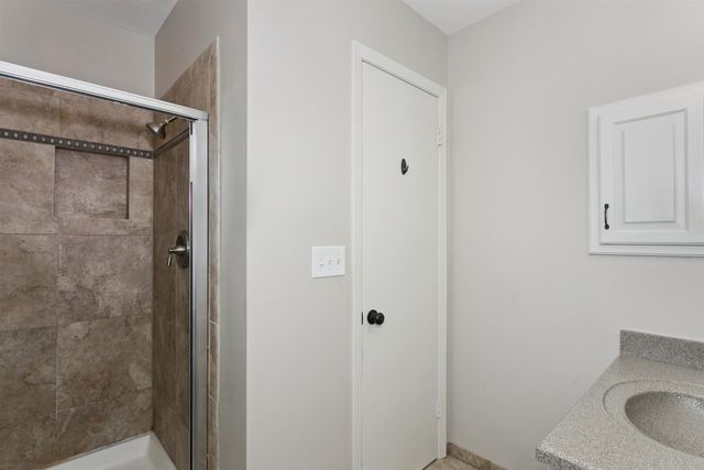 2432 N Rutland Ct, Wichita, KS 67226