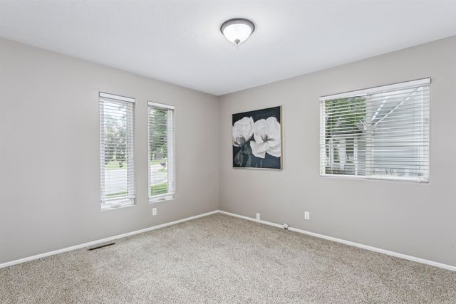 2432 N Rutland Ct, Wichita, KS 67226