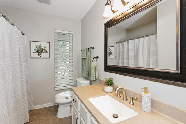 2432 N Rutland Ct, Wichita, KS 67226