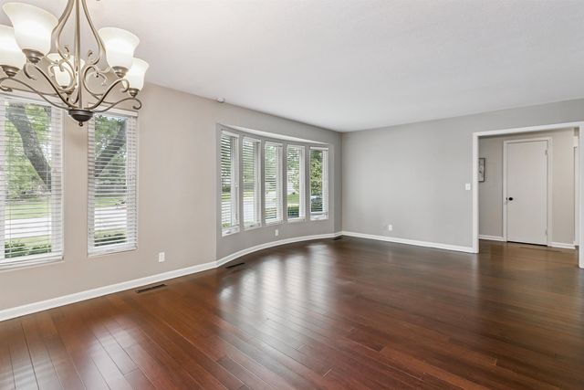 2432 N Rutland Ct, Wichita, KS 67226