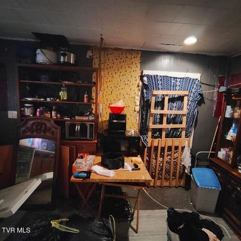 241 West Barton Ridge Road, Greeneville, TN 37743